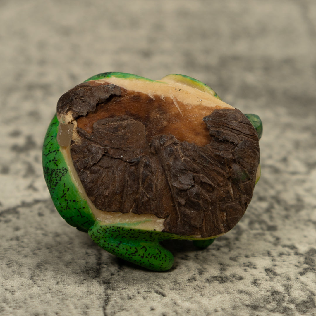 Vintage Iguana Lizard Reptile Tagua Carving