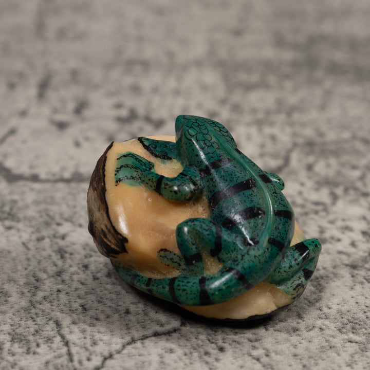 Vintage Black And Green Iguana Tagua Carving