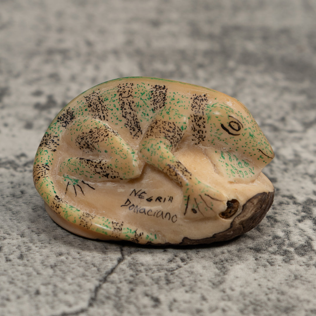 Vintage Green And Black Gecko Lizard Tagua Carving