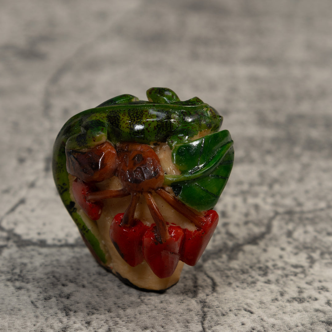 Green Brown And Black Gecko Lizard Tagua Carving