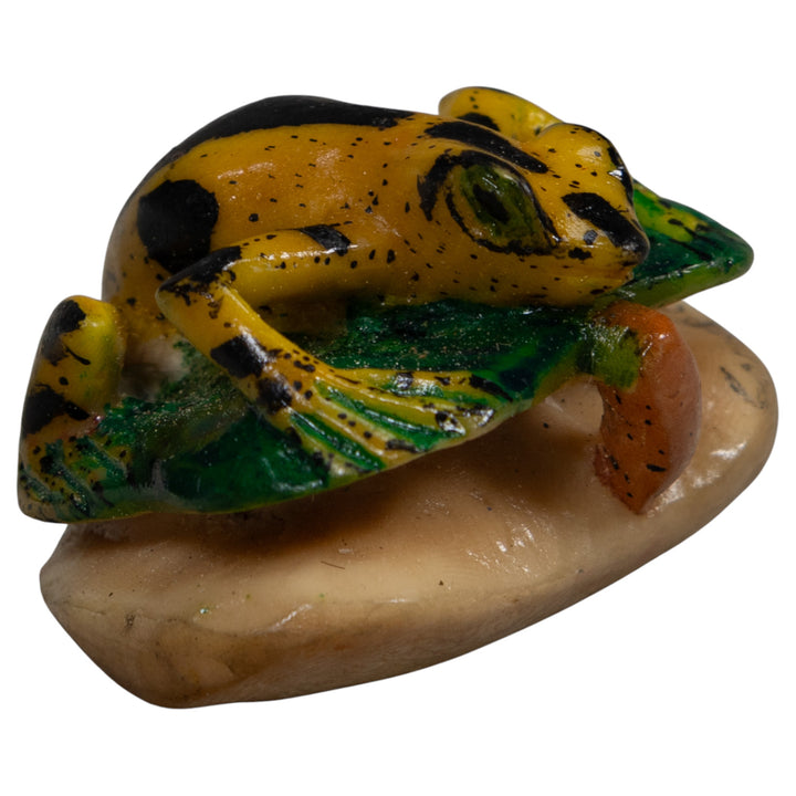Poison Dart Frog On Leaf Tagua Carving