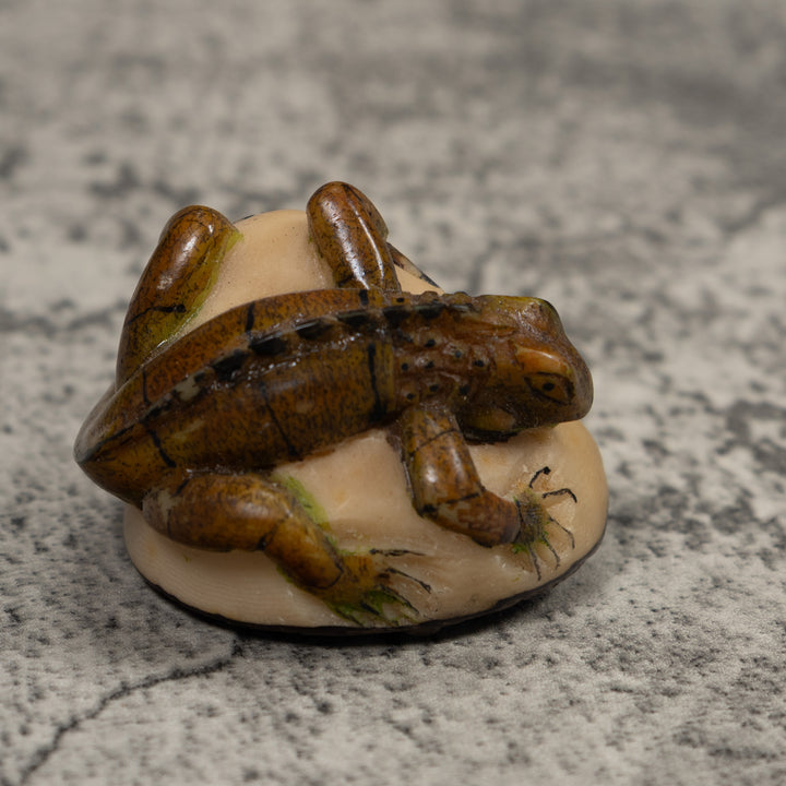 Vintage Iguana Lizard Reptile Tagua Carving