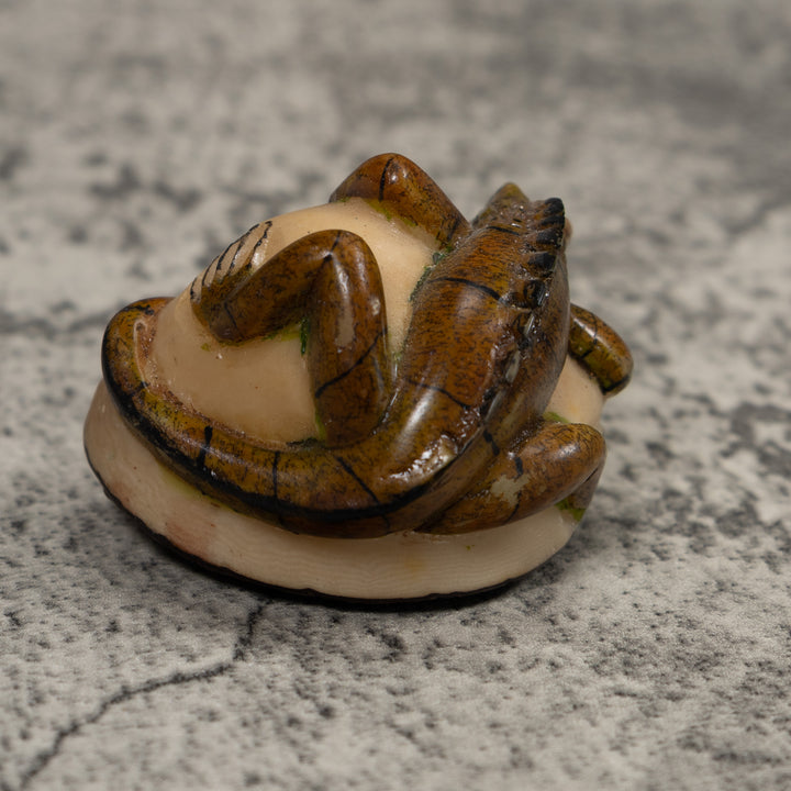 Vintage Iguana Lizard Reptile Tagua Carving
