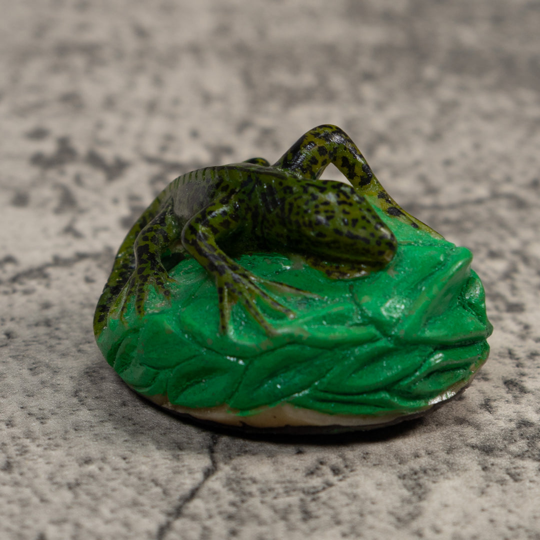 Vintage Green Gecko Lizard Tagua Carving