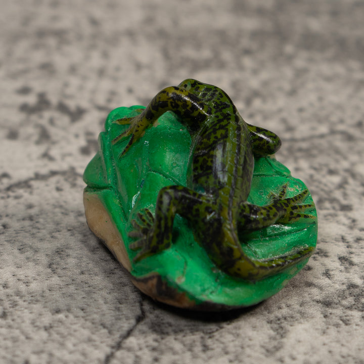 Vintage Green Gecko Lizard Tagua Carving