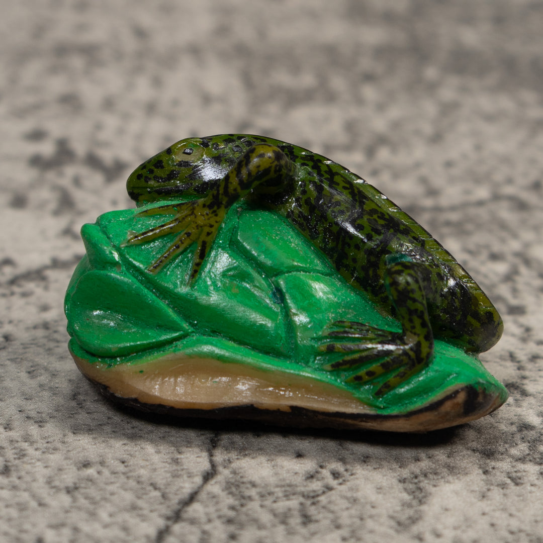 Vintage Green Gecko Lizard Tagua Carving