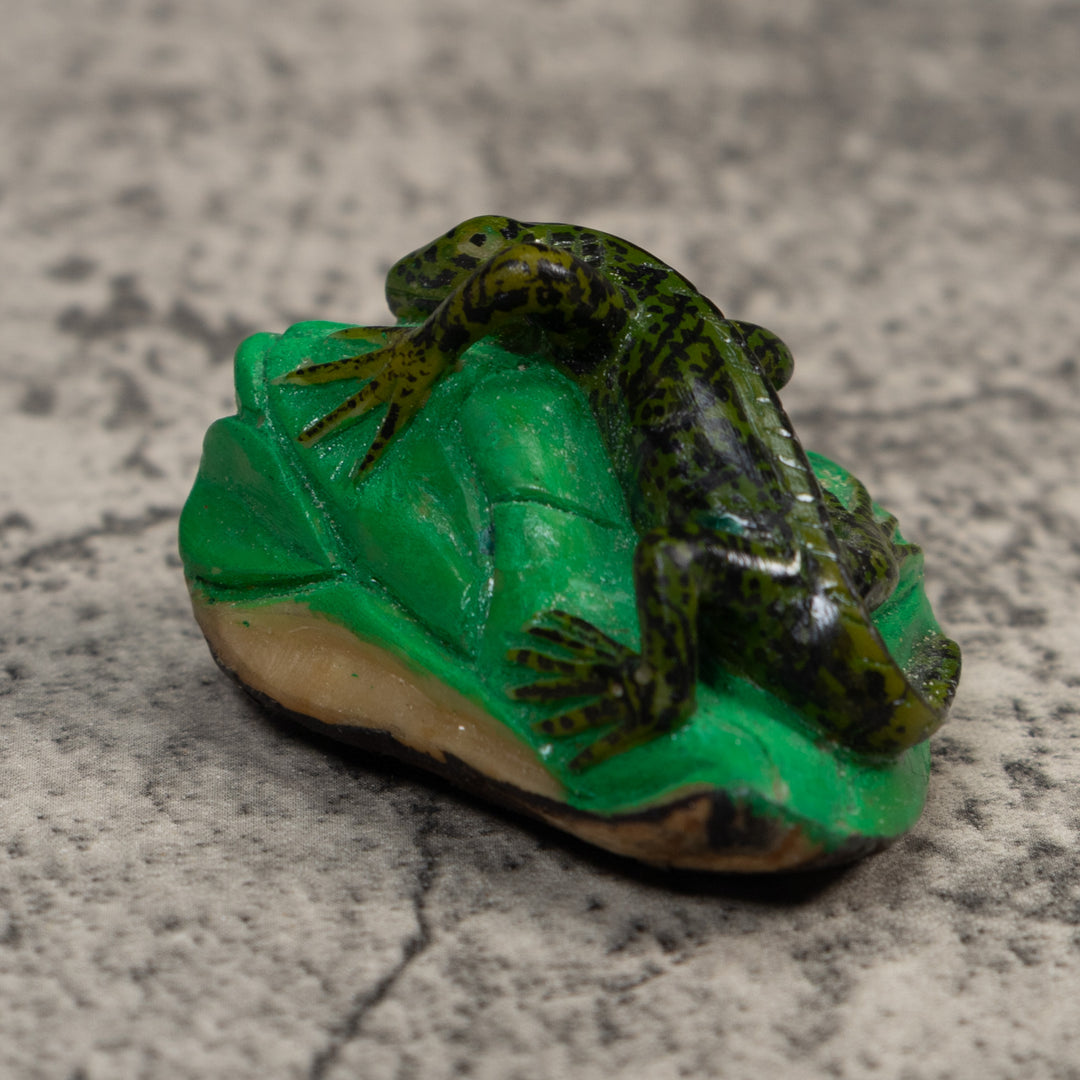 Vintage Green Gecko Lizard Tagua Carving