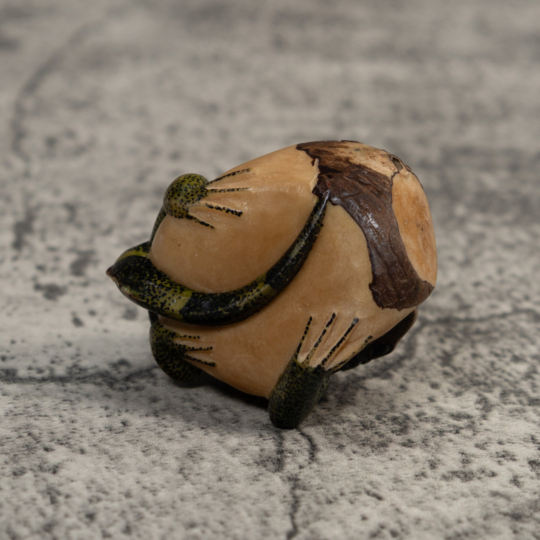 Vintage Dark Green Iguana Lizard Amphibian Tagua Carving