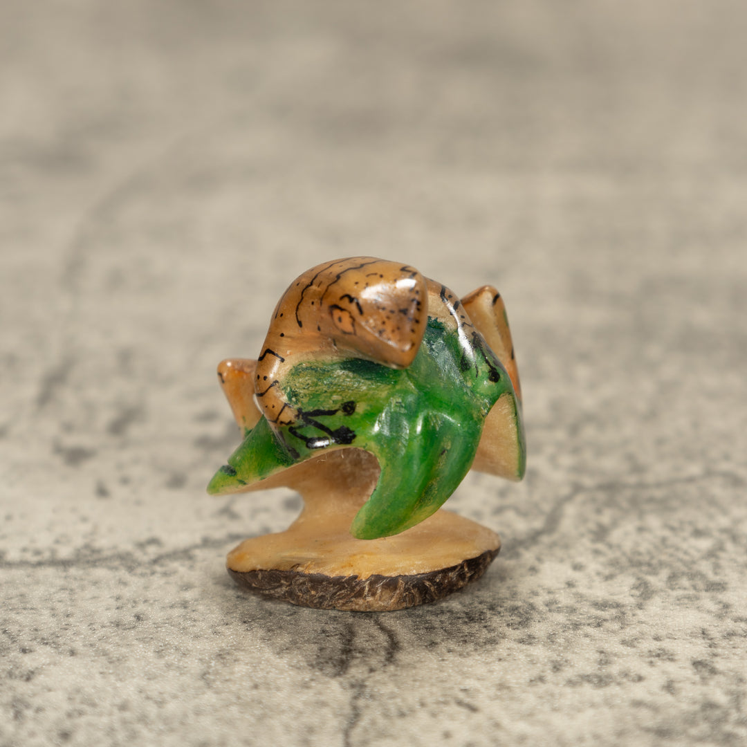 Gecko Lizard On Leaf Tagua Nut Carving