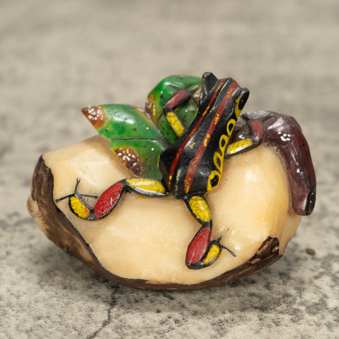 Poison Dart Frog With Leaf Tagua Nut Carving