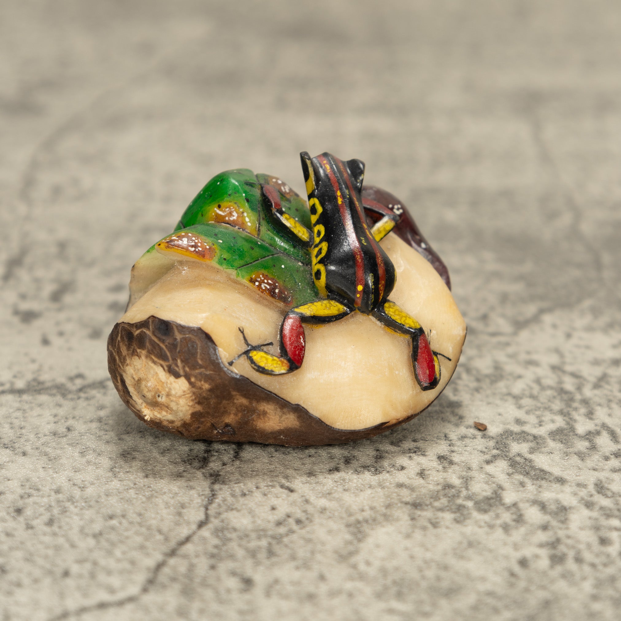 Poison Dart Frog With Leaf Tagua Nut Carving