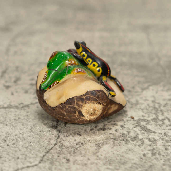 Poison Dart Frog With Leaf Tagua Nut Carving