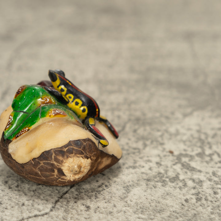 Poison Dart Frog With Leaf Tagua Nut Carving