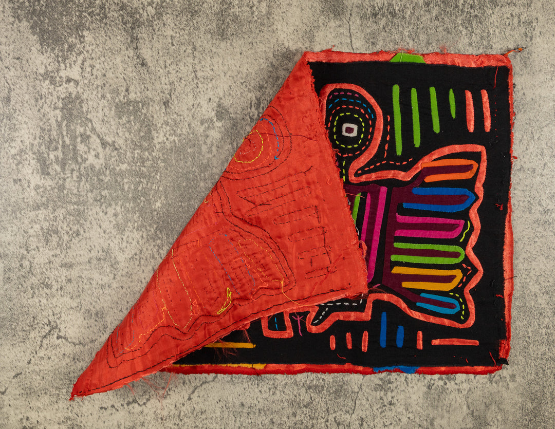 Black And Orange Lovebird Optical Illusion Mola