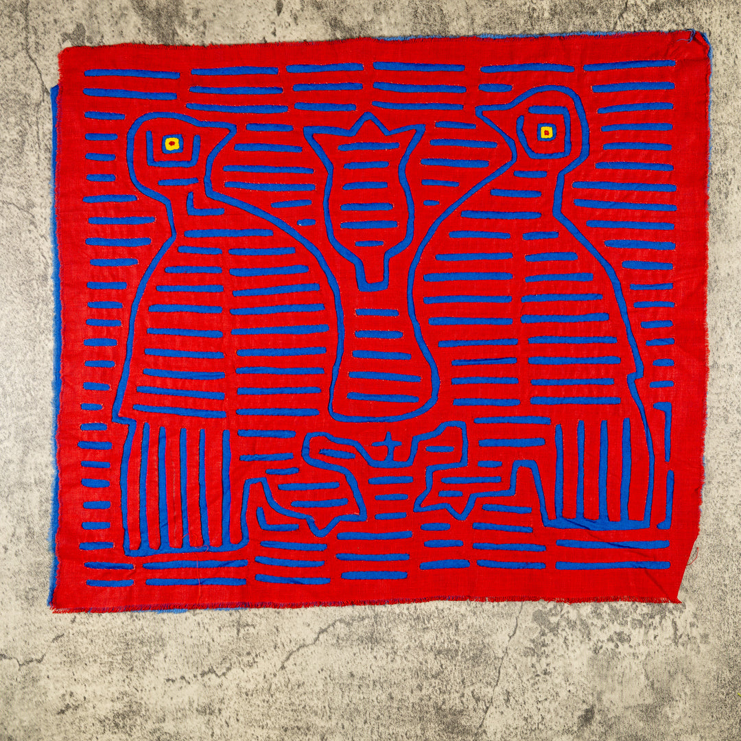 Vintage Red And Blue Who Me Optical Illusion Mola