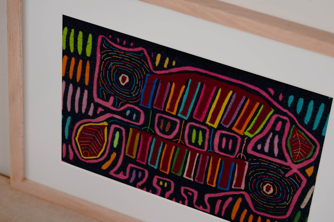 Black And Pink Jungle Taxi Cab Mola