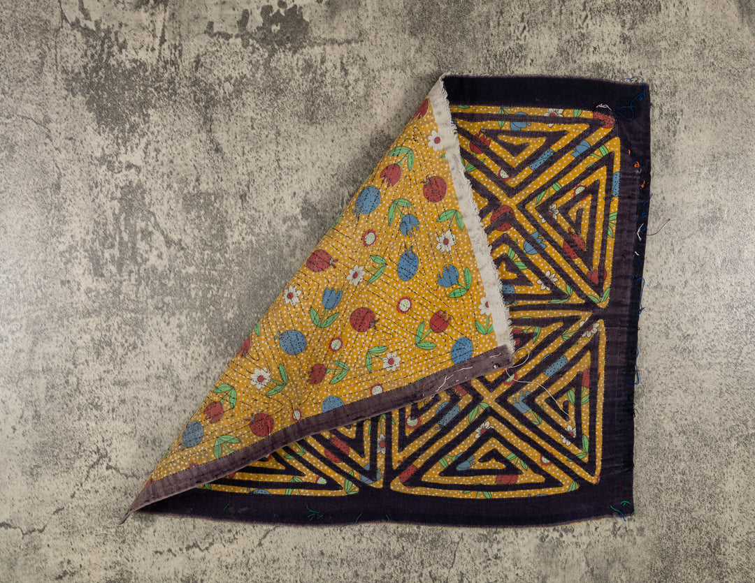 Vintage Black And Gold Classic Design Mola