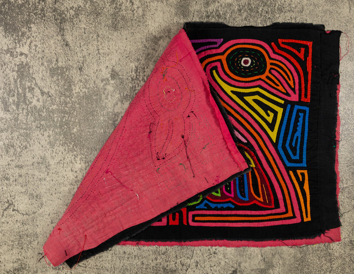 Black And Red Family Affair Mola