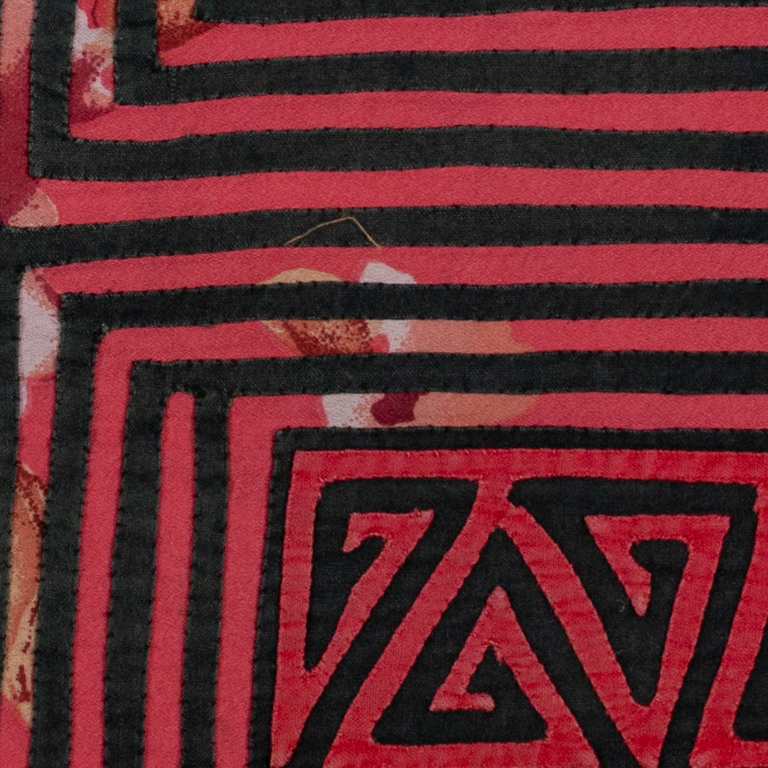 Vintage Black And Red Classic Design Mola