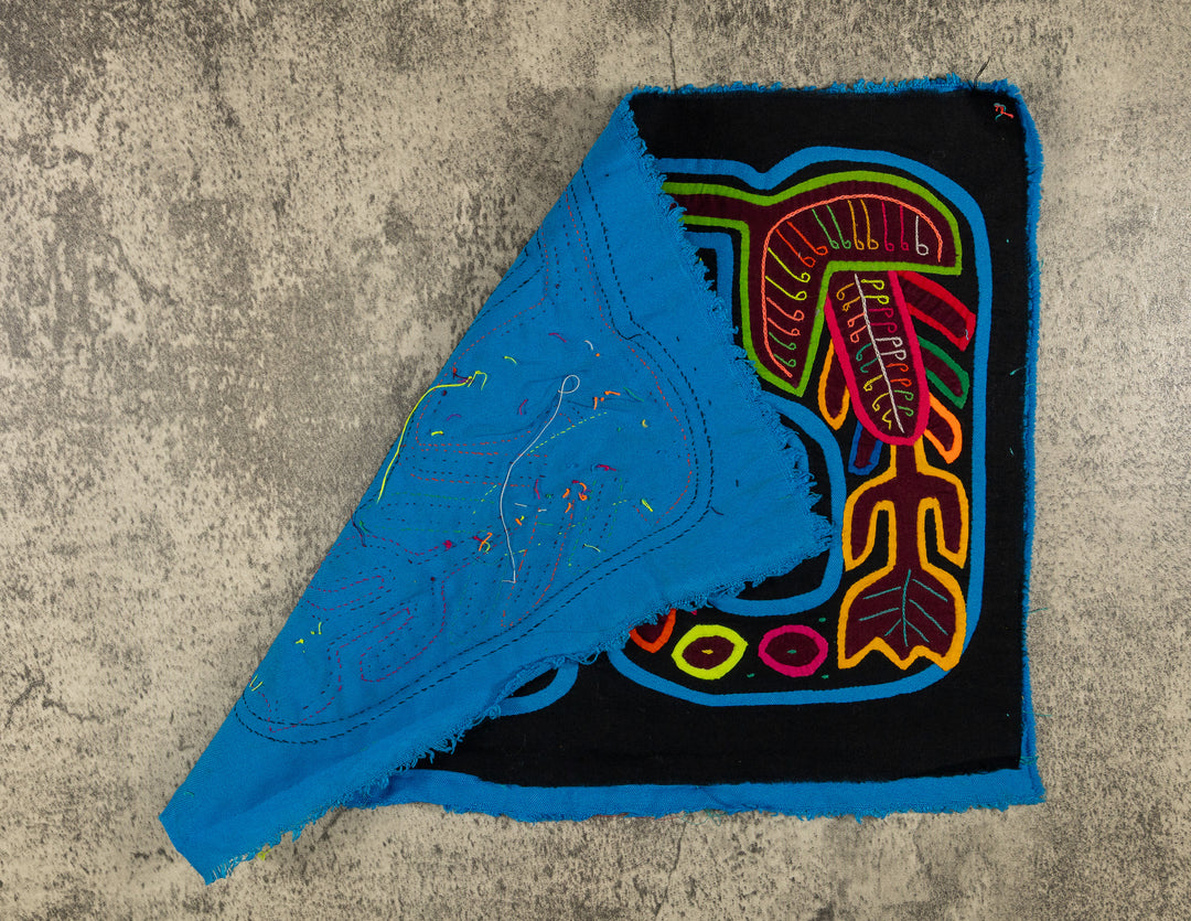 Black And Blue Jungle Foliage Mola
