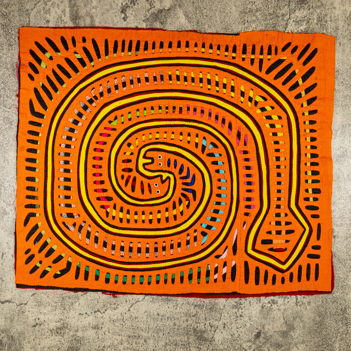 Snake Dance Museum Quality Mola