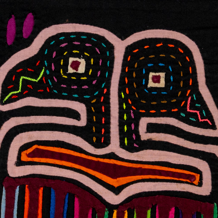 Rainbow Color Bird Optical Illusion Mola
