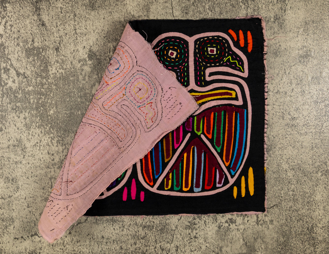 Rainbow Color Bird Optical Illusion Mola