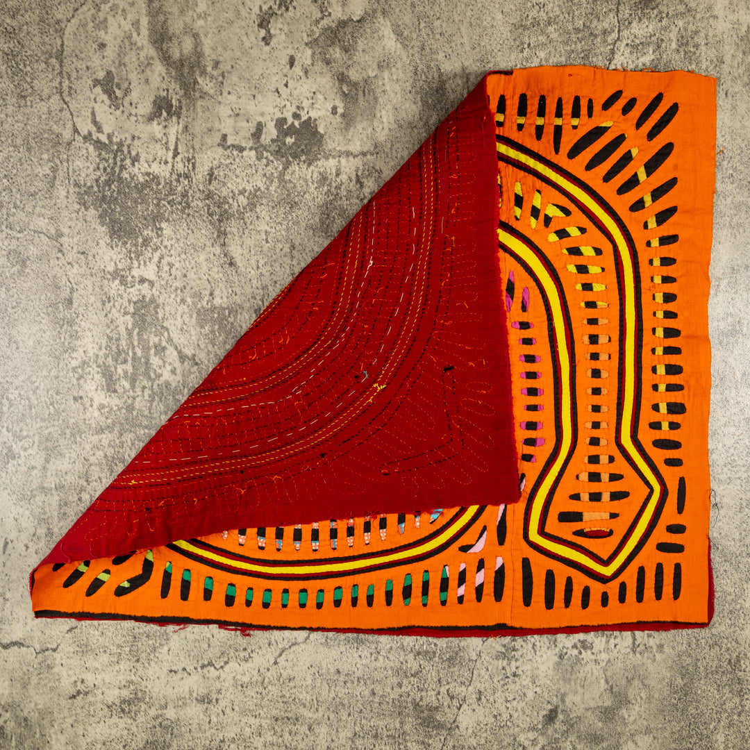 Snake Dance Museum Quality Mola