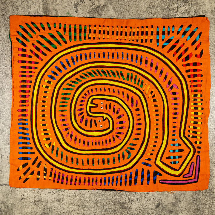 Snake Dance Museum Quality Mola