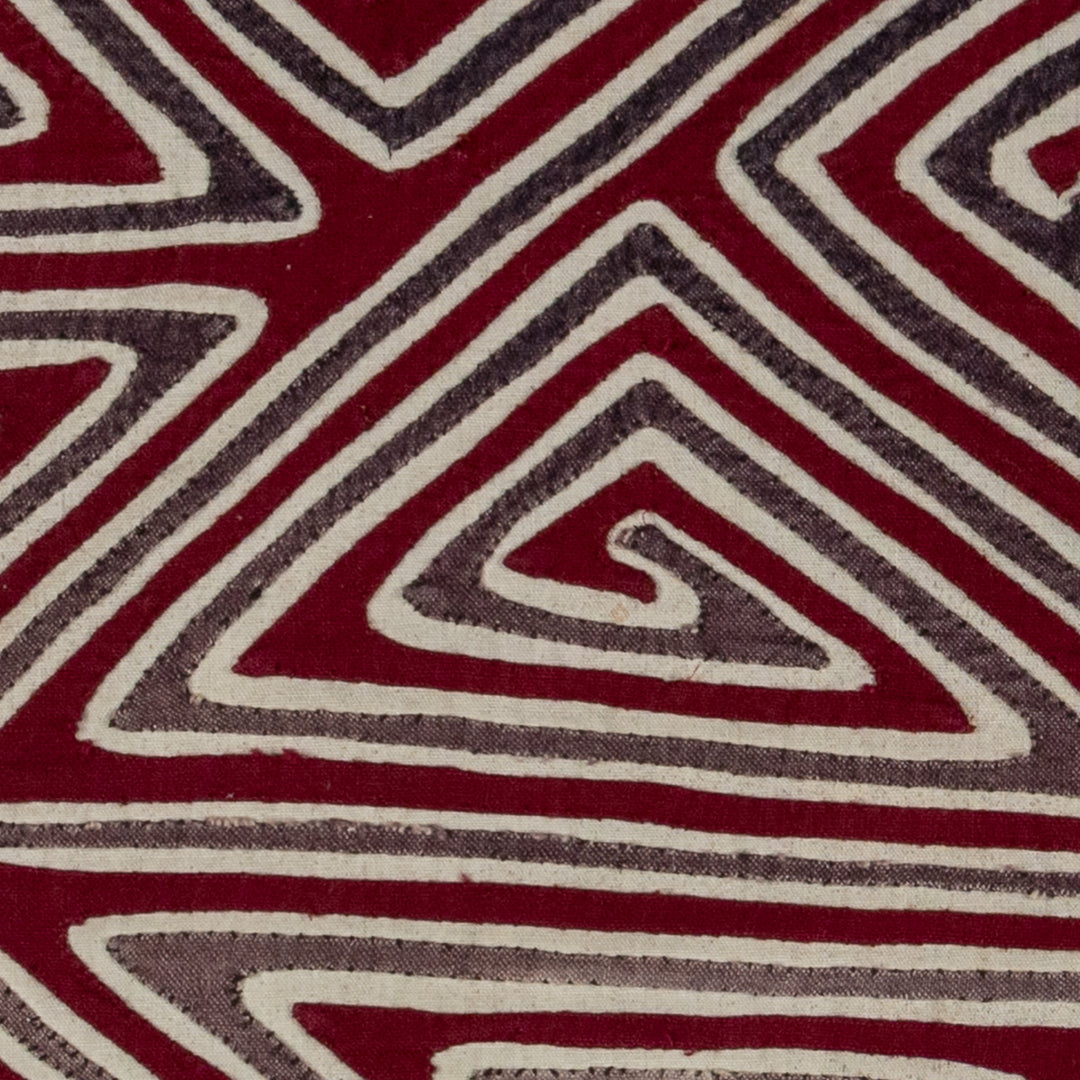 Burgundy And White Classic Design Mola