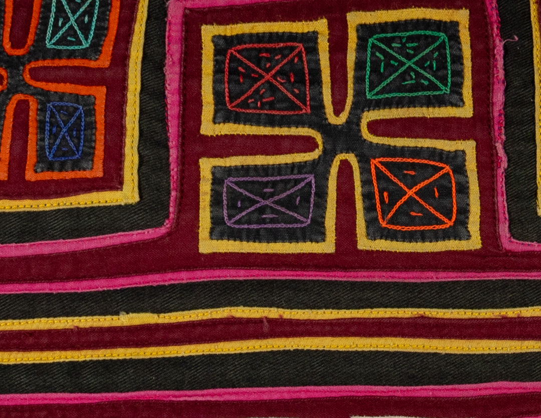 Machine-Stitched Classic Design Mola
