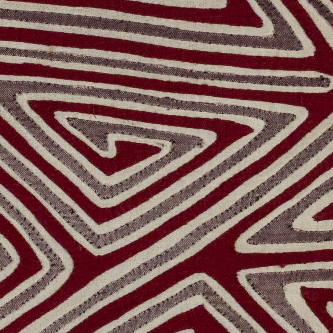 Burgundy And White Classic Design Mola