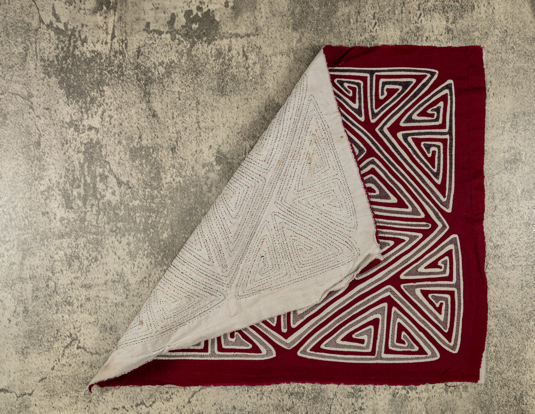 Burgundy And White Classic Design Mola