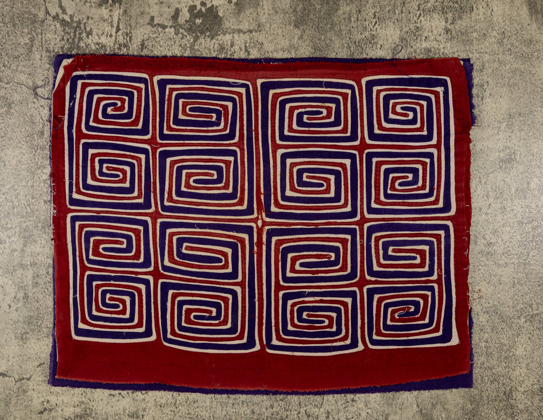 Machine-Stitched Classic Design Mola