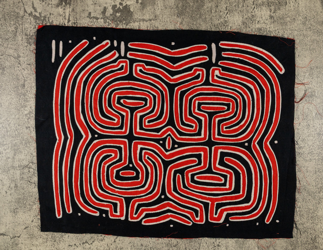 Black And Red Demolition Derby Track Mola
