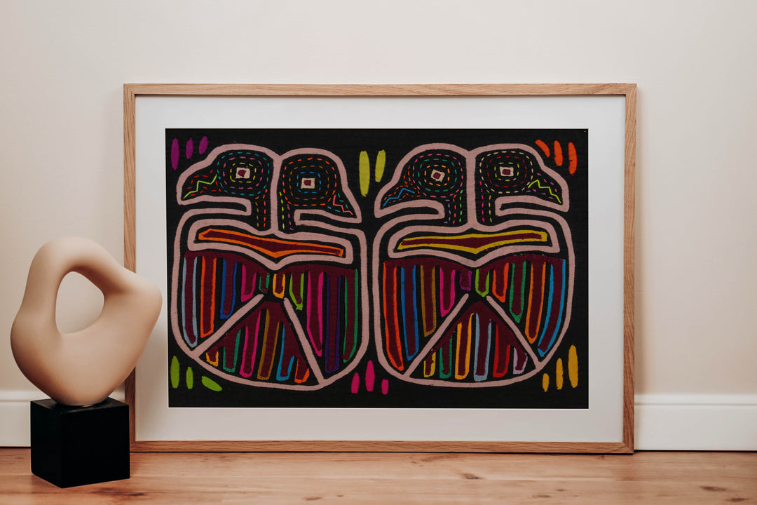 Rainbow Color Bird Optical Illusion Mola