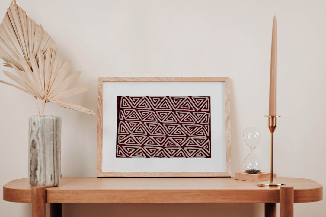 Burgundy And Wite Classic Design Mola