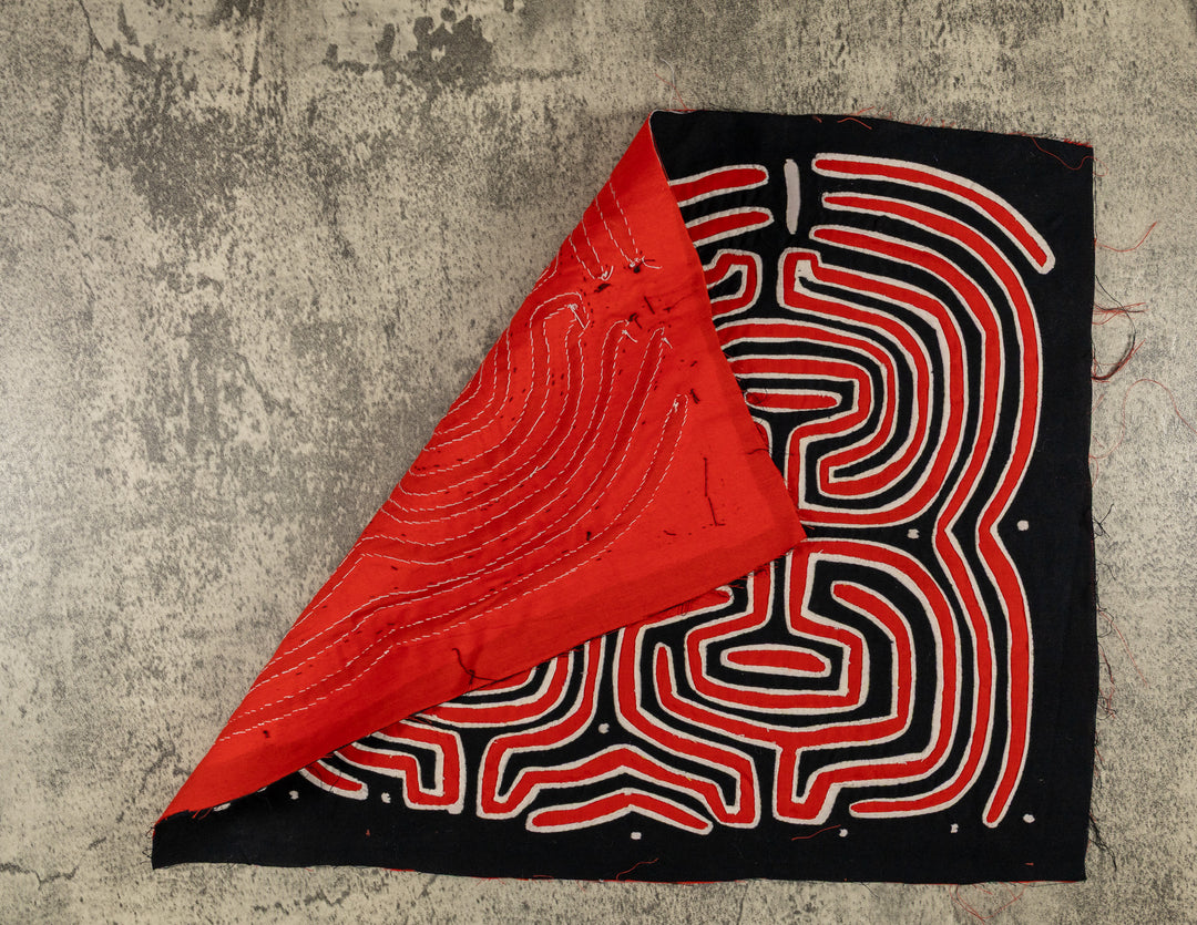 Black And Red Demolition Derby Track Mola