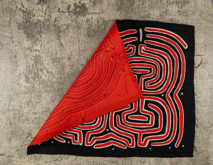 Black And Red Demolition Derby Track Mola