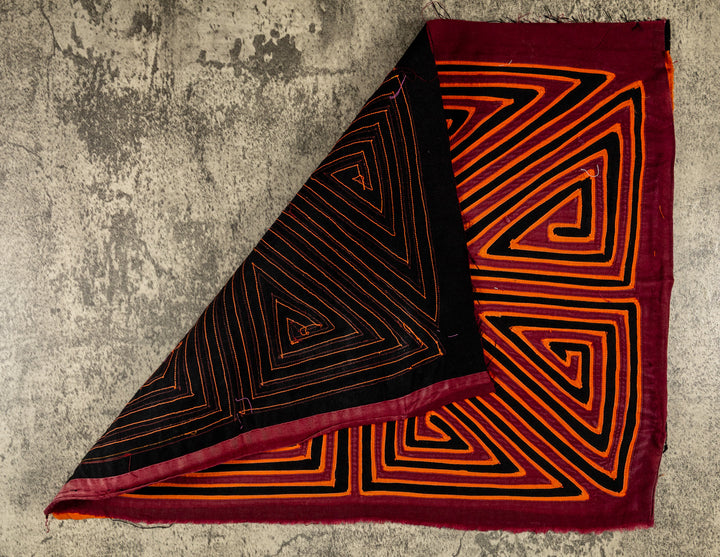 Machine-Stitched Classic Design Mola