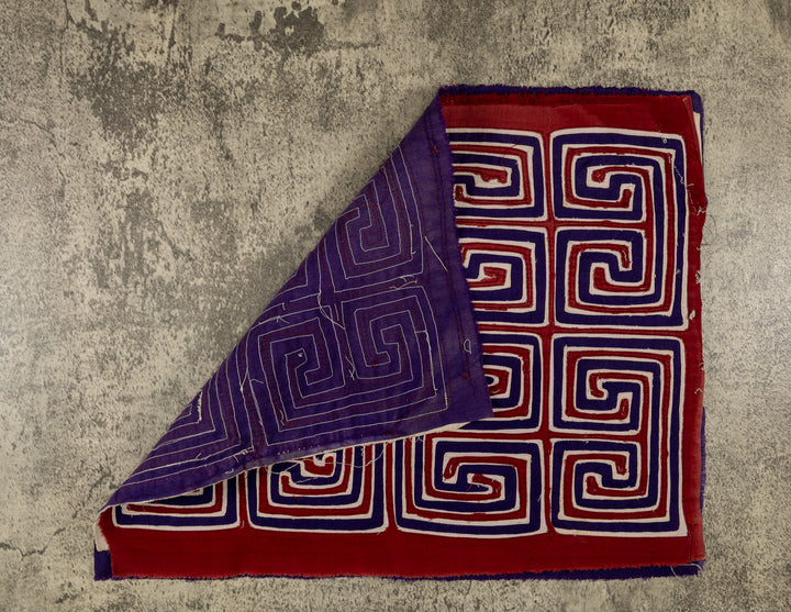 Machine-Stitched Classic Design Mola