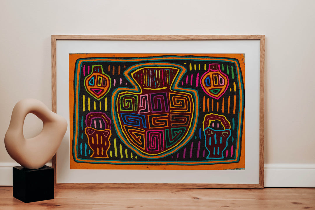 Vase And Basket Mola