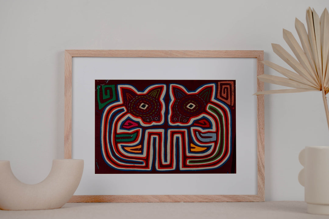 Burgundy And White Jungle Critter Conversation Mola