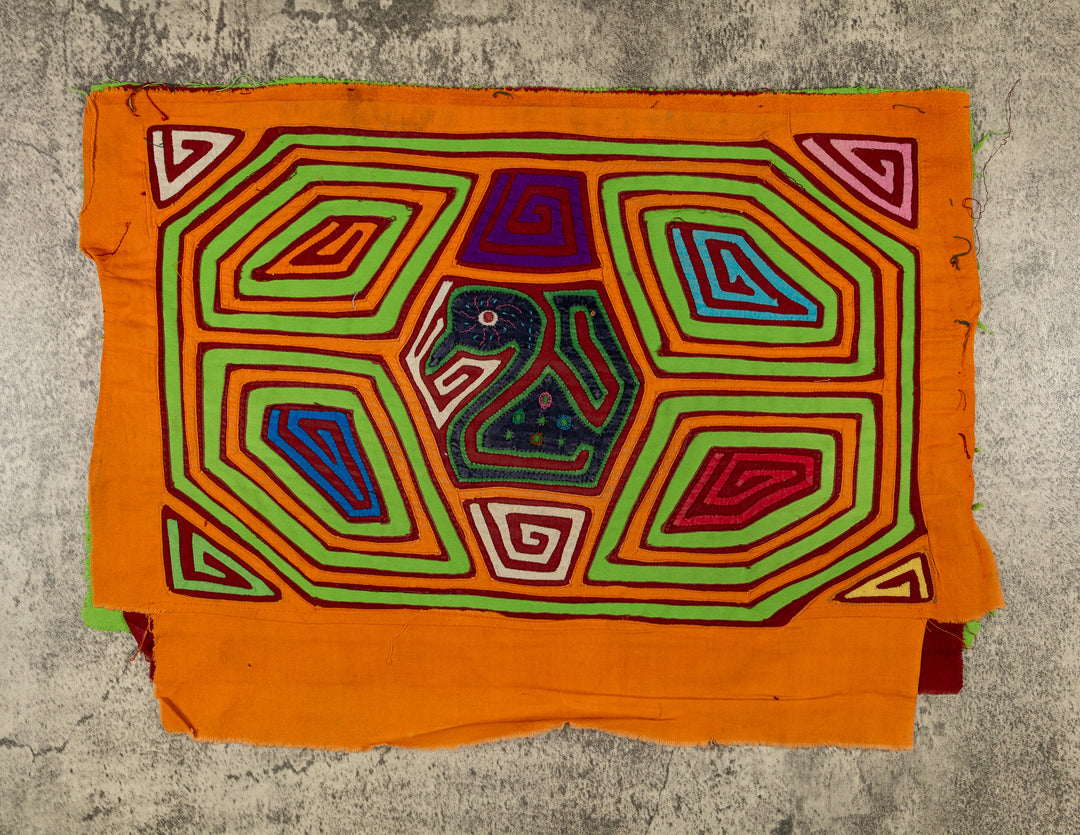 Machine-Stitched Classic Design Mola