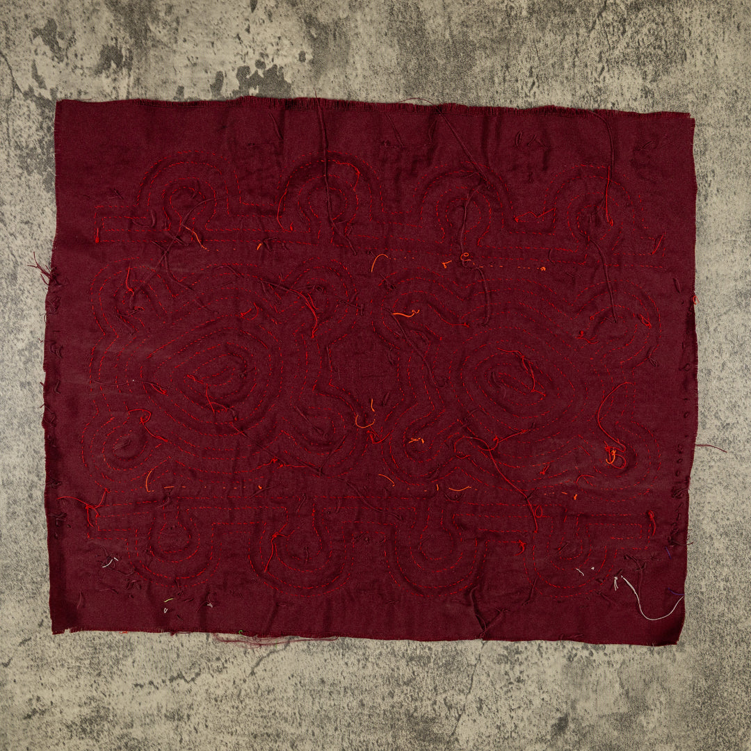Black And Red Classic Design Mola