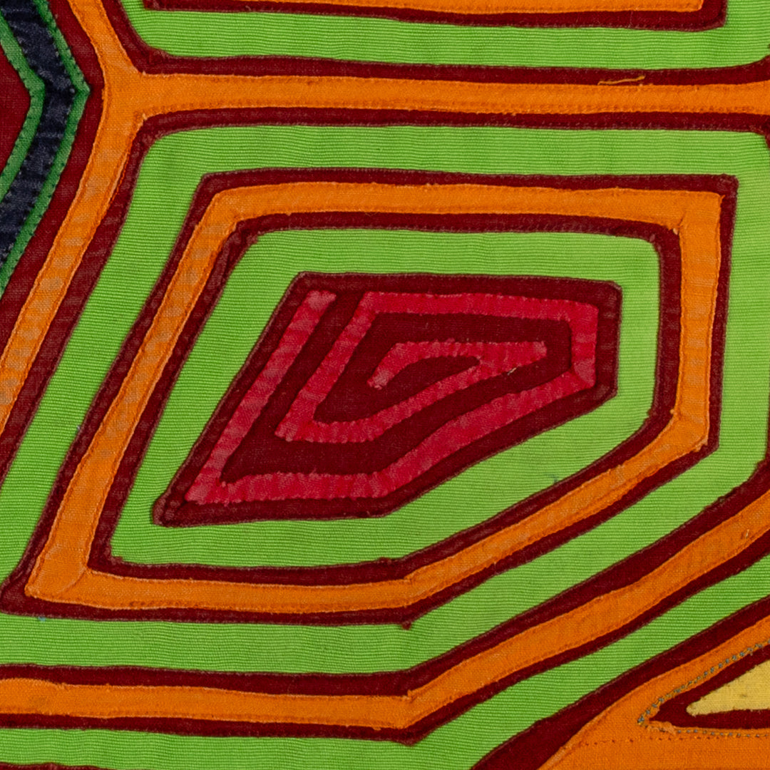 Machine-Stitched Classic Design Mola