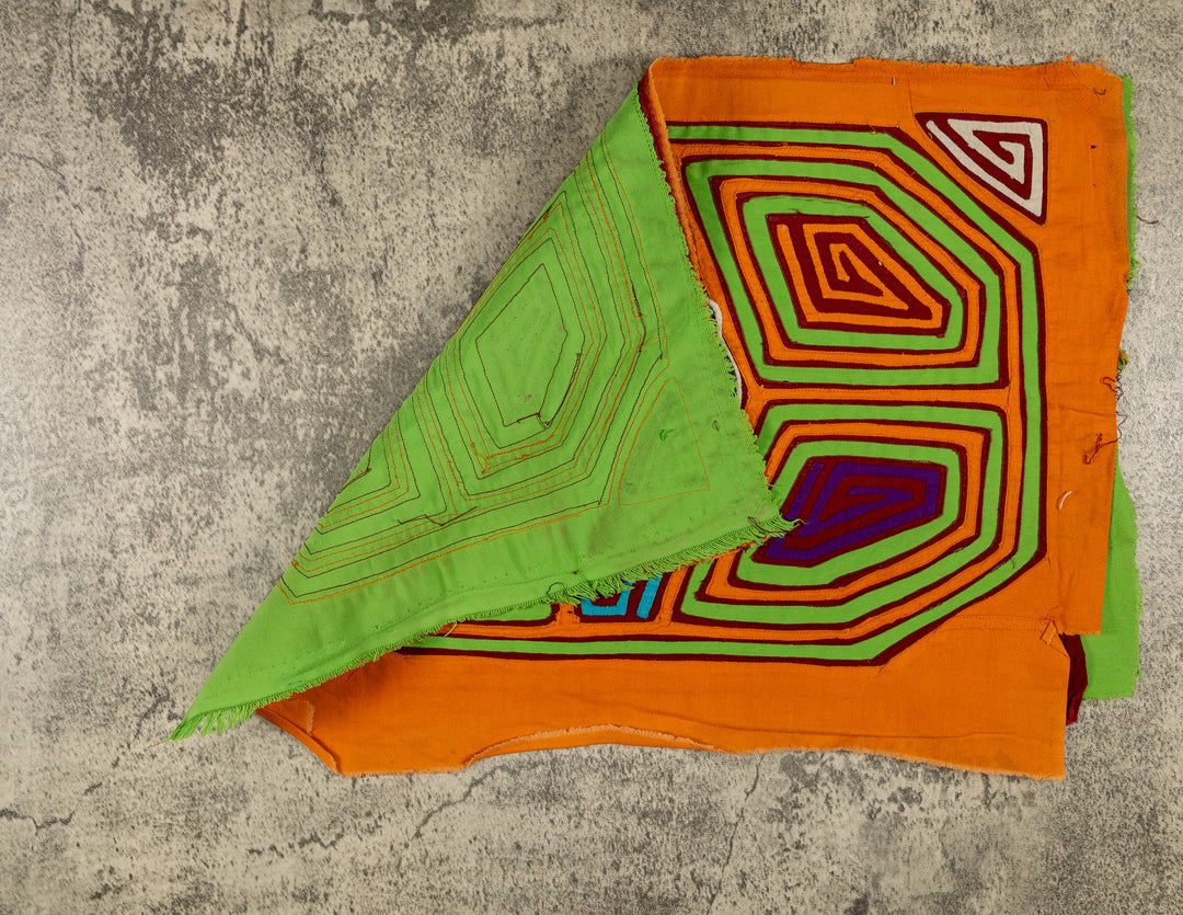 Machine-Stitched Classic Design Mola
