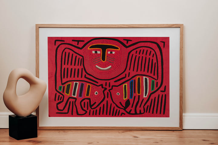 Black And Red Kitty Cat Mola