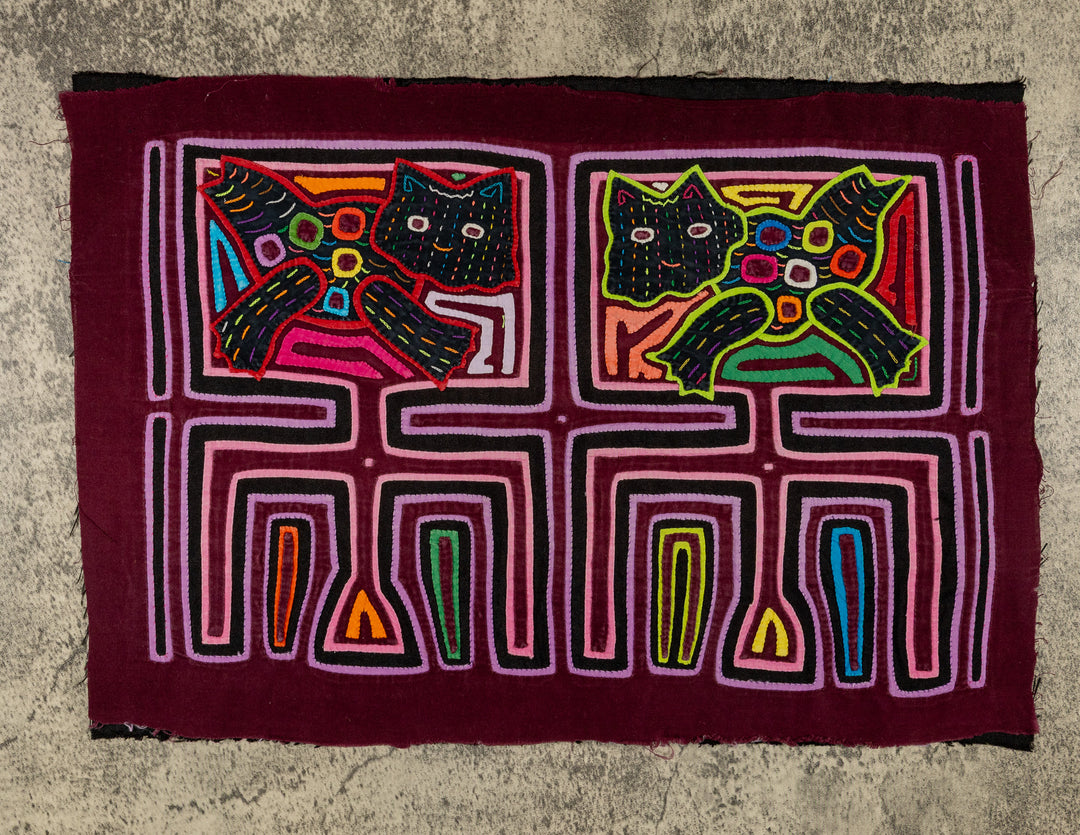 Burgundy Happy Kitty Cat Mola