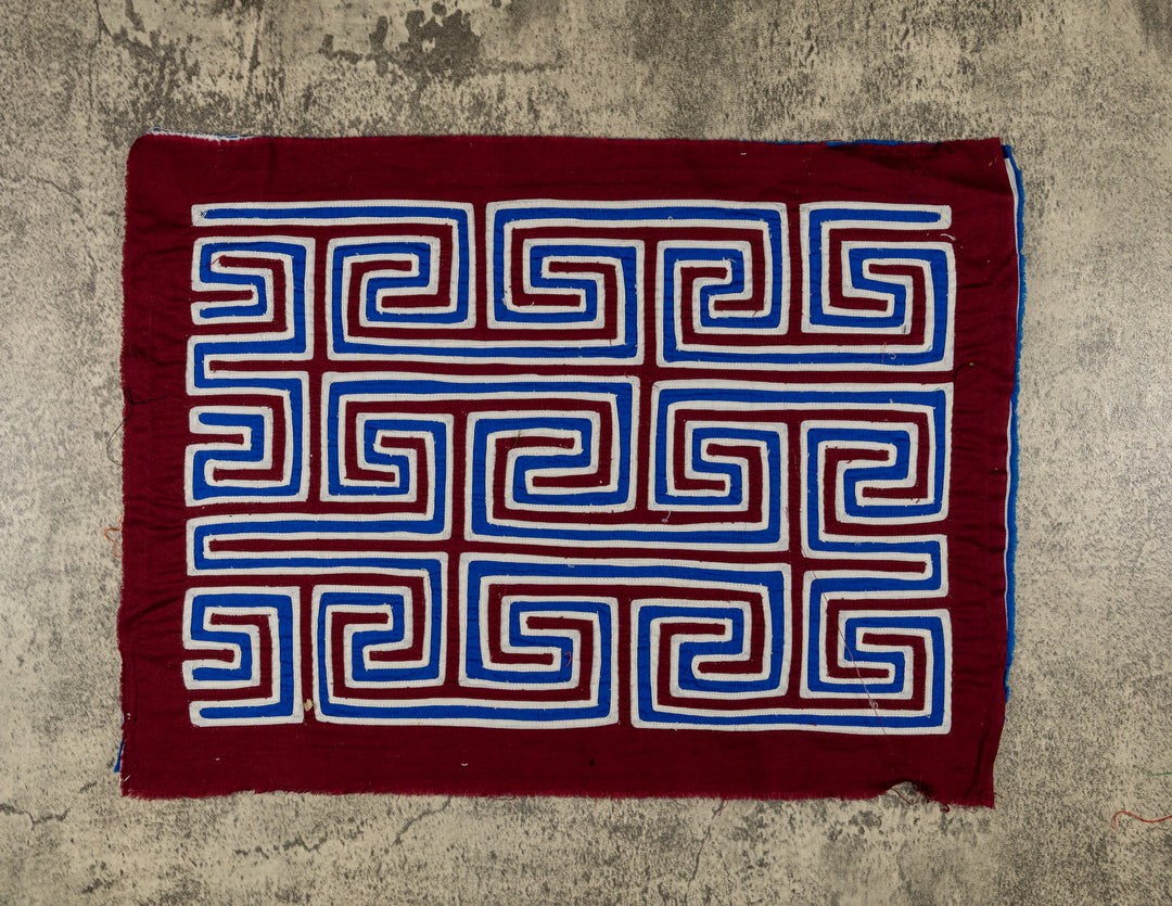 Machine-Stitched Classic Design Mola